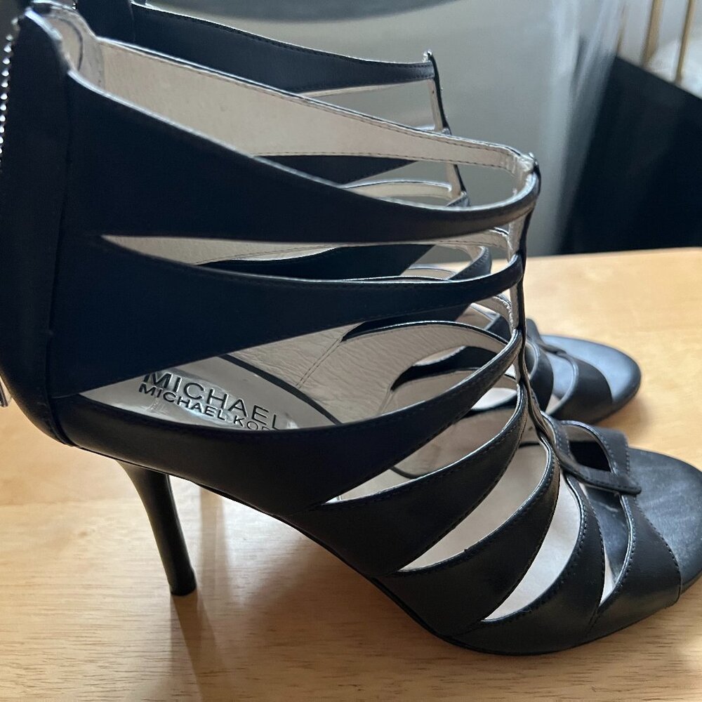 Michael Kors Women's Sandal-Mavis/Open Toe/Black/Leather/8M